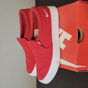 Nike Court Royale Slip-On